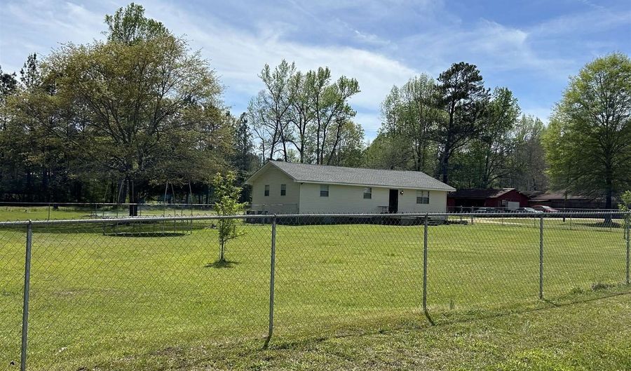 370 NW 18th Ave, Carbon Hill, AL 35549 - 3 Beds, 1 Bath