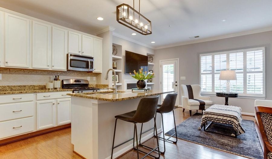 19 BOUCHER Pl, Annapolis, MD 21403 - 3 Beds, 4 Bath