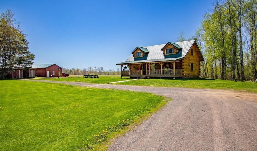 37590 Degerstrom Rd, Askov, MN 55704 - 3 Beds, 2 Bath