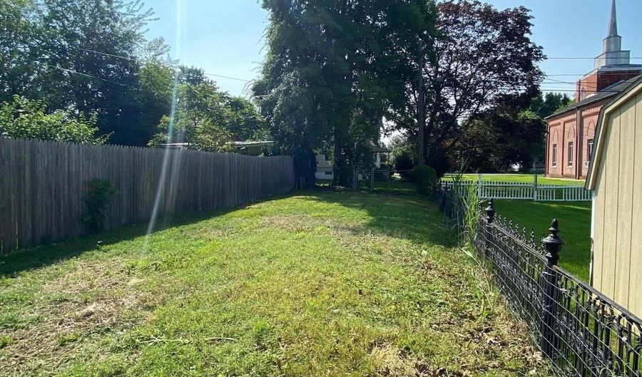 309 WASHINGTON St, Delaware City, DE 19706 - 2 Beds, 1 Bath