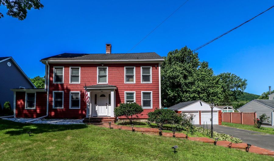 45 Maple Avenue Ext, Bethel, CT 06801 - 4 Beds, 2 Bath
