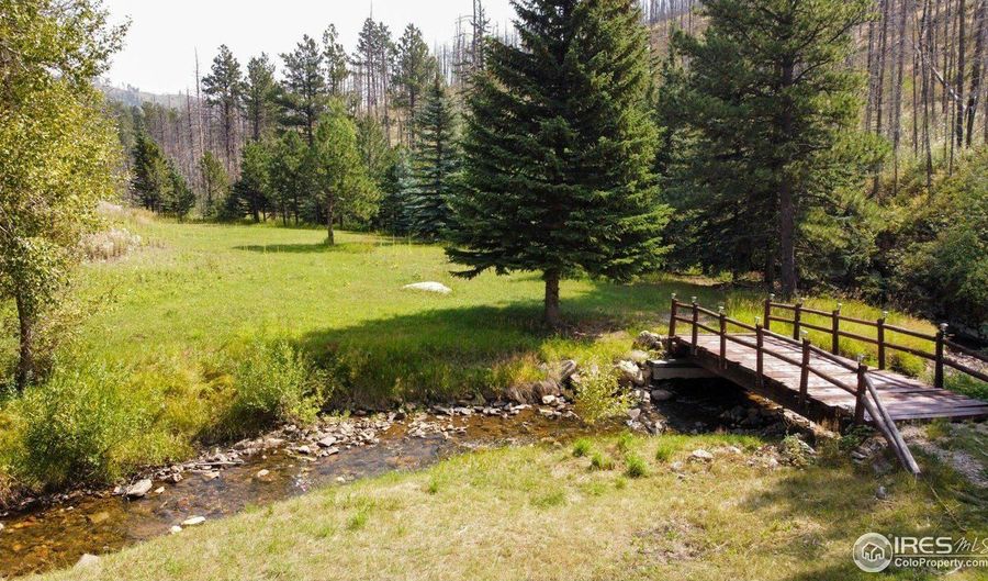 27667 Buckhorn Rd, Bellvue, CO 80512 - 2 Beds, 2 Bath