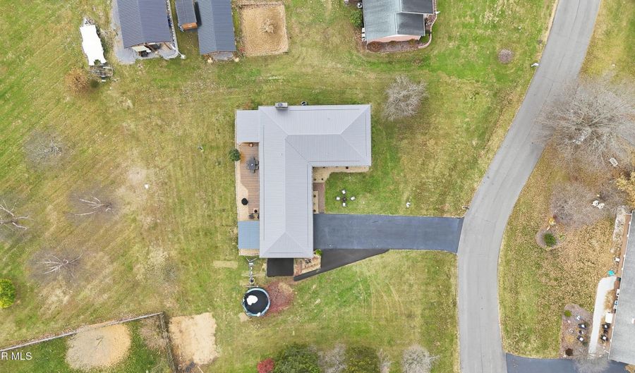 270 Bogey Dr, Abingdon, VA 24211 - 4 Beds, 2 Bath