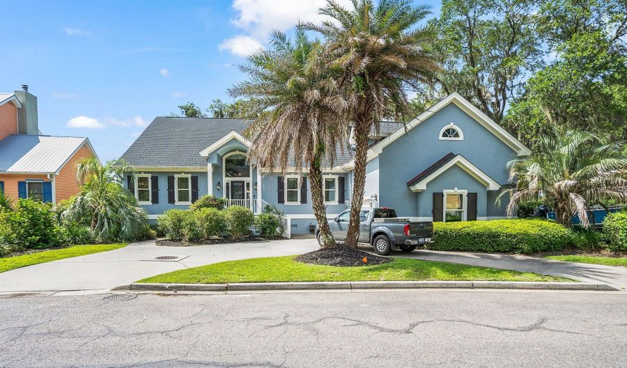 5 Petigru Dr, Beaufort, SC 29902 - 4 Beds, 4 Bath