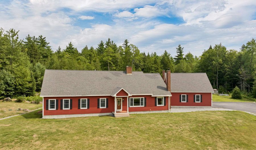 74 N Ridge Rd, Bradford, NH 03221 - 3 Beds, 3 Bath
