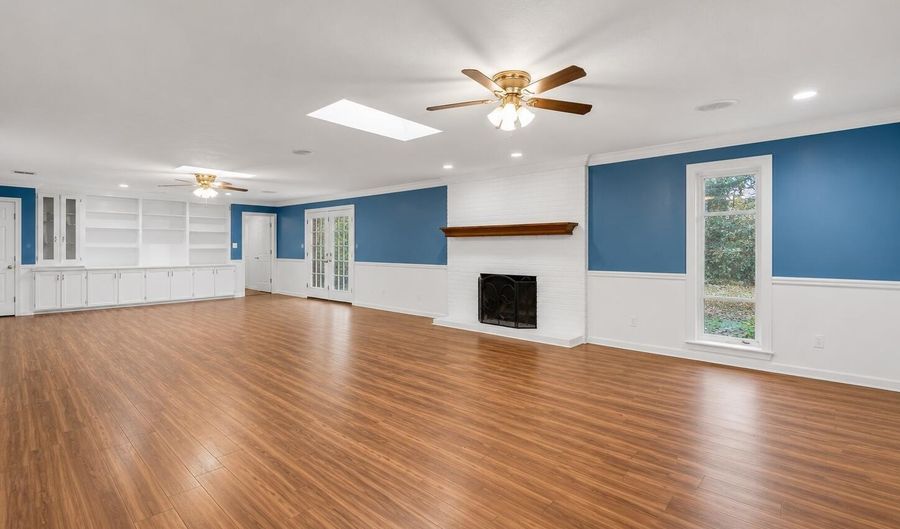 214 Swallow Dr, Brandon, MS 39047 - 4 Beds, 4 Bath
