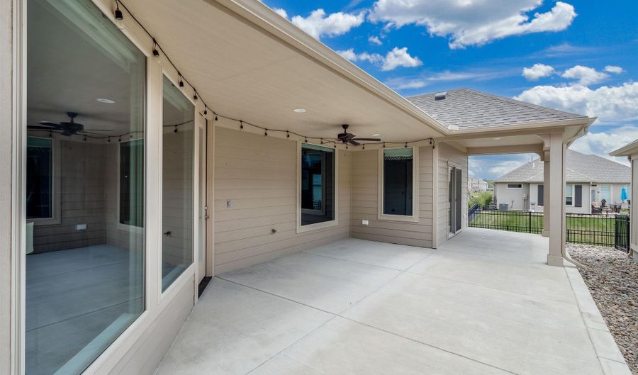 4936 N Prestwick Ave, Bel Aire, KS 67226 - 2 Beds, 2 Bath