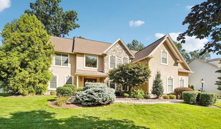 6139 PALOMINO Dr, Allentown, PA 18106 - 6 Beds, 5 Bath