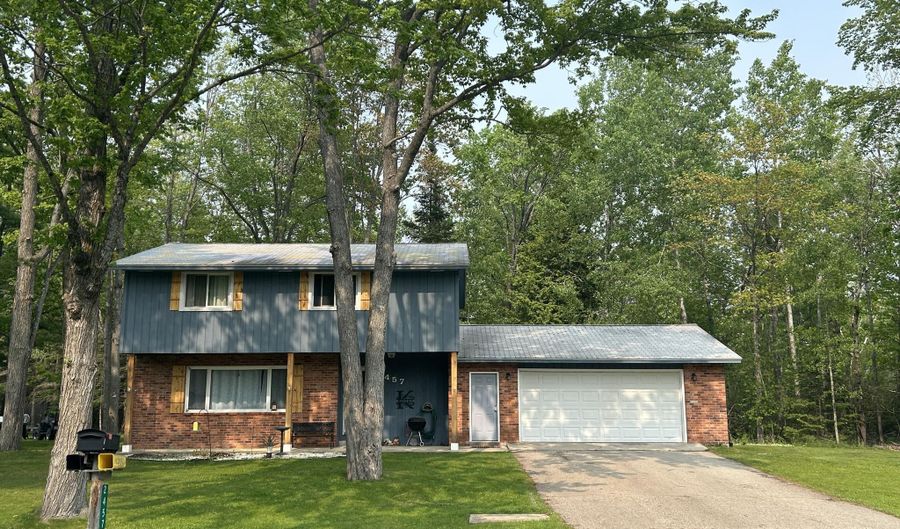 2457 Diamond Dr, Alpena, MI 49707 - 4 Beds, 3 Bath