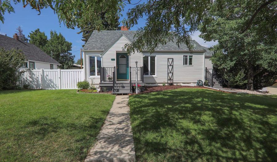 156 High St, Buffalo, WY 82834 - 3 Beds, 2 Bath