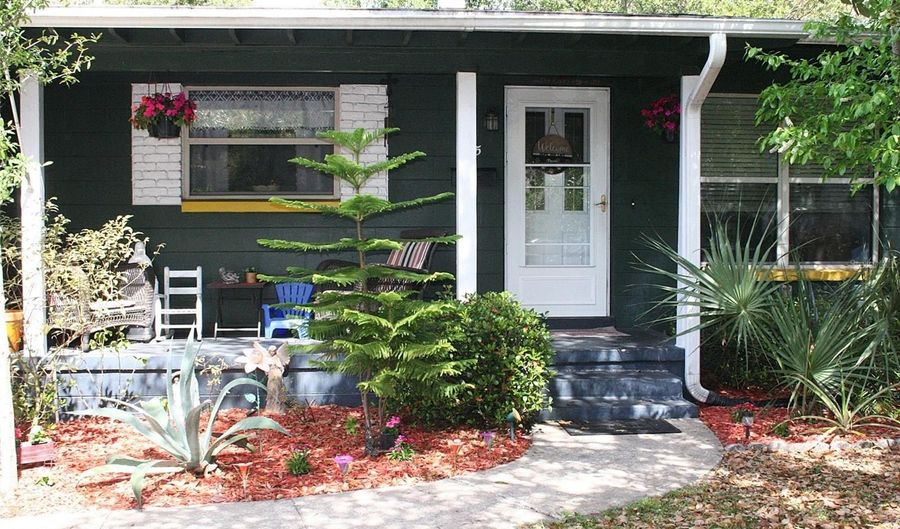 115 W KING St, Orlando, FL 32804 - 3 Beds, 2 Bath