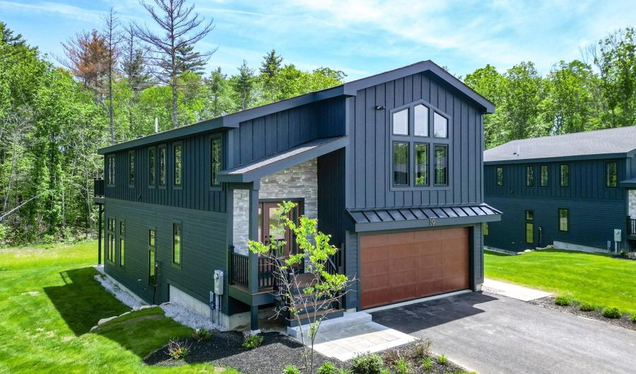 19 Hidden Glade Dr, Bartlett, NH 03812 - 4 Beds, 4 Bath