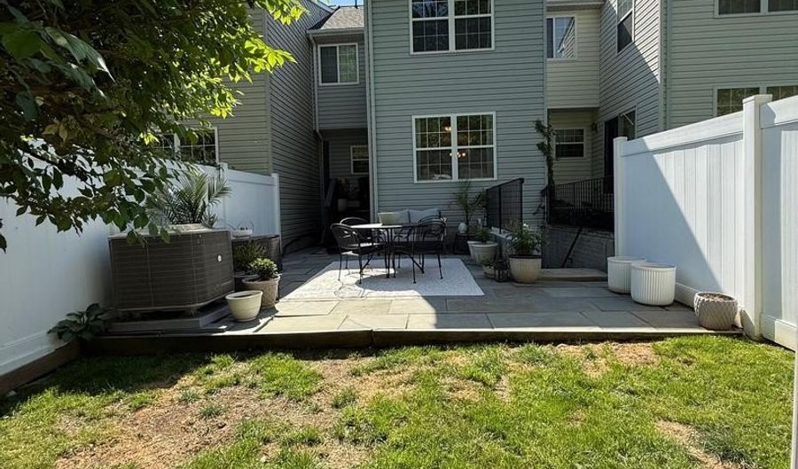 2239 TIDAL VIEW GARTH, Abingdon, MD 21009 - 3 Beds, 3 Bath
