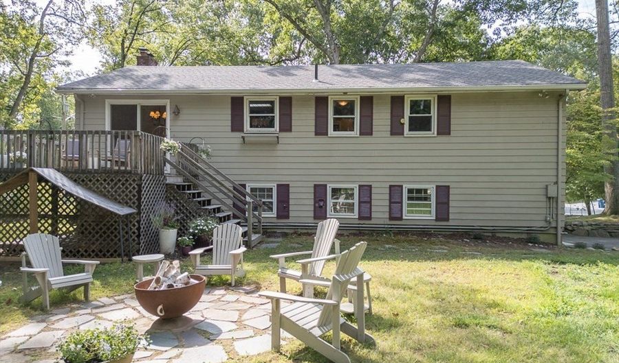 16 Crooked Spring Rd, Billerica, MA 01862 - 3 Beds, 2 Bath