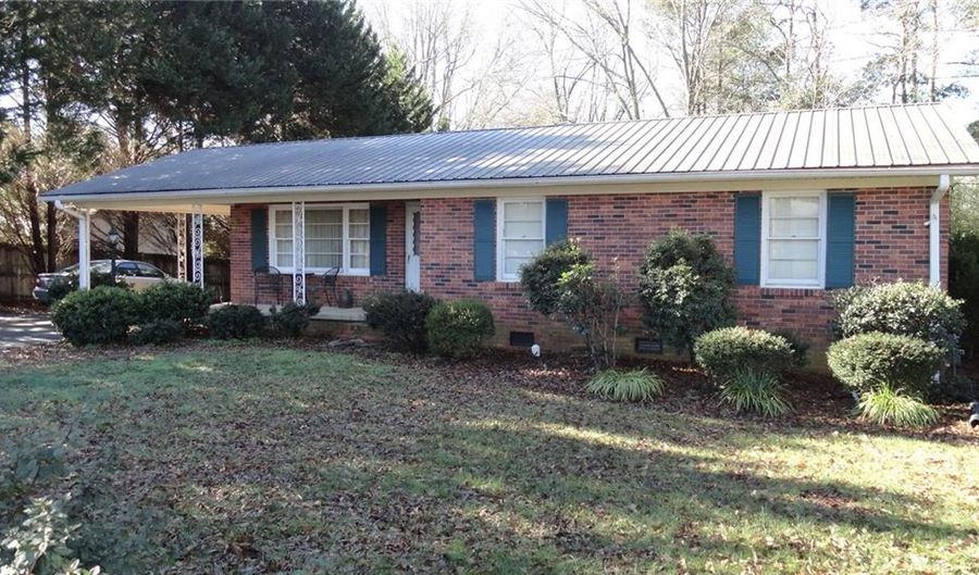 102 Glendale St, Belton, SC 29627 - 3 Beds, 2 Bath