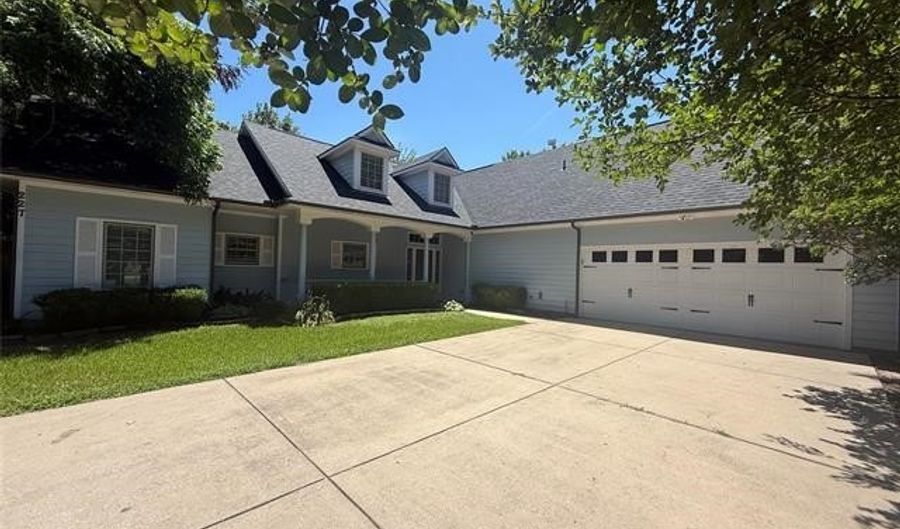 227 Pecan Hollow Cir, Anna, TX 75409 - 3 Beds, 3 Bath