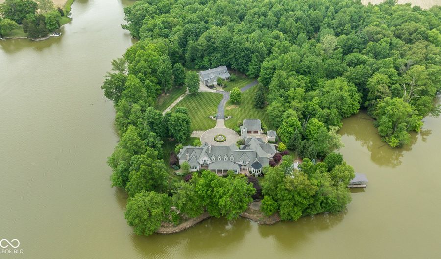 13198 N County Road 400 E, Batesville, IN 47006 - 6 Beds, 9 Bath