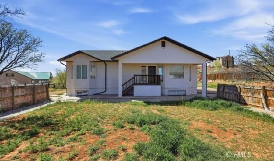 245 N Willow St, Colorado City, AZ 86021 - 6 Beds, 6 Bath