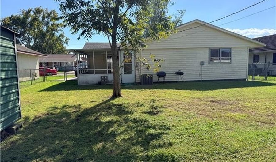 176 ELAINE Dr, Avondale, LA 70094 - 3 Beds, 2 Bath