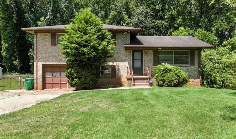 3991 Lindsey Dr, Decatur, GA 30035 - 3 Beds, 2 Bath