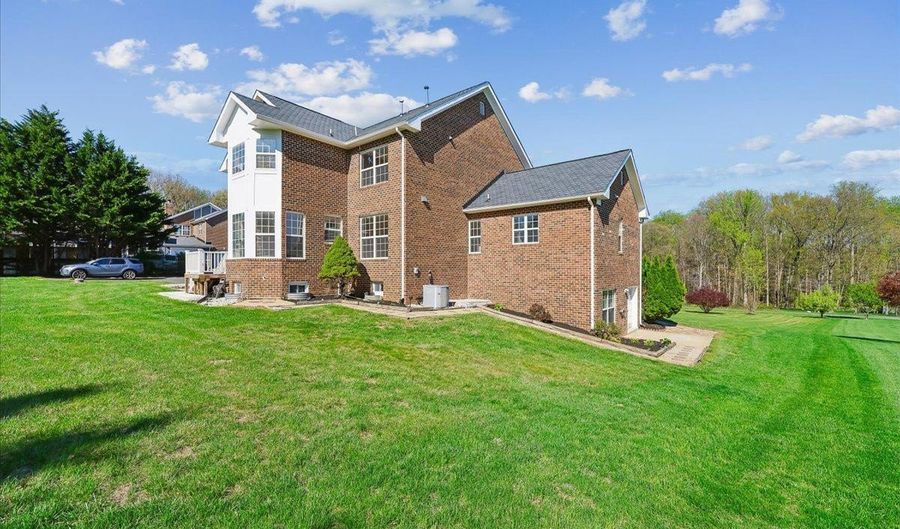 21712 SLIDELL Rd, Boyds, MD 20841 - 7 Beds, 5 Bath