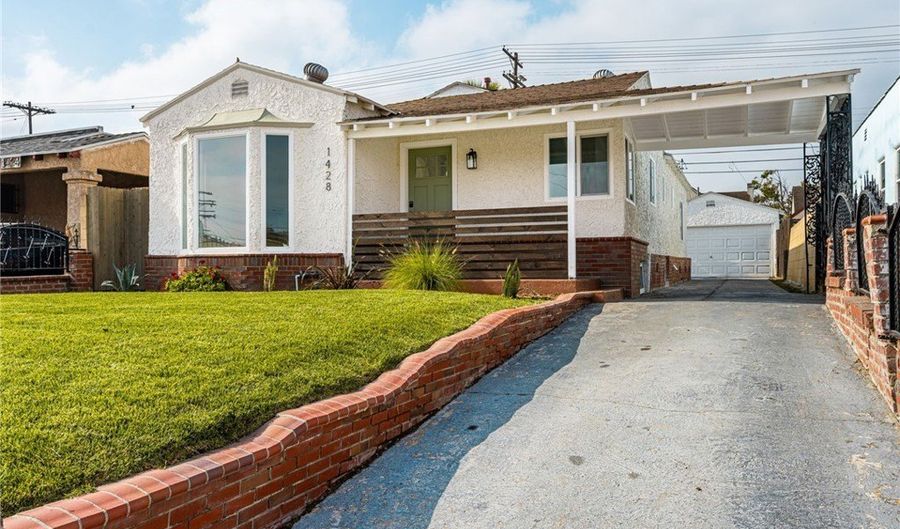 1428 W 89th St, Los Angeles, CA 90047 - 4 Beds, 2 Bath