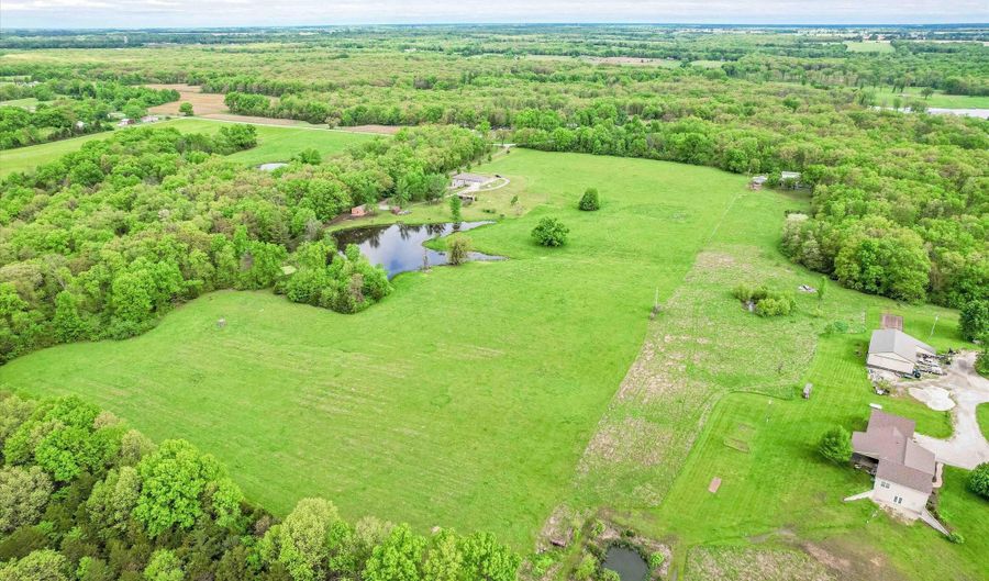 5704 County Road 262, Auxvasse, MO 65231 - 5 Beds, 3 Bath