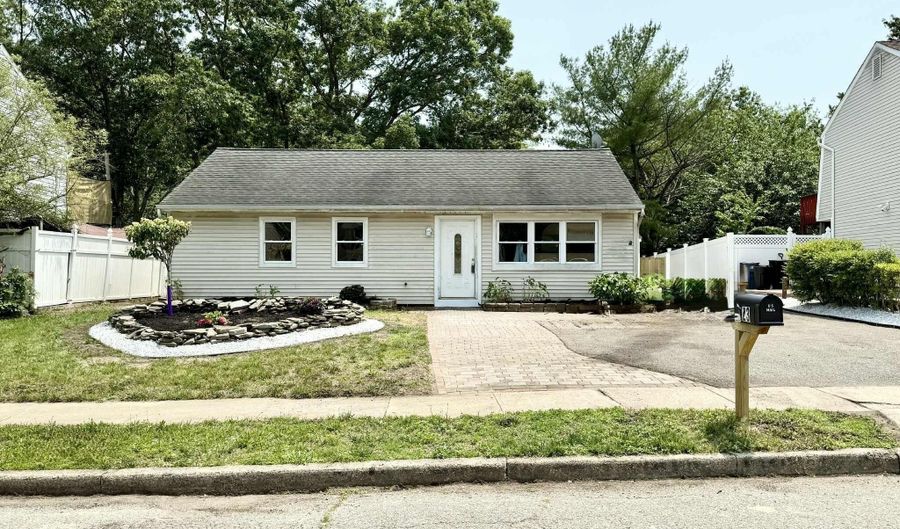 23 Longboat Ave, Barnegat, NJ 08005 - 3 Beds, 1 Bath