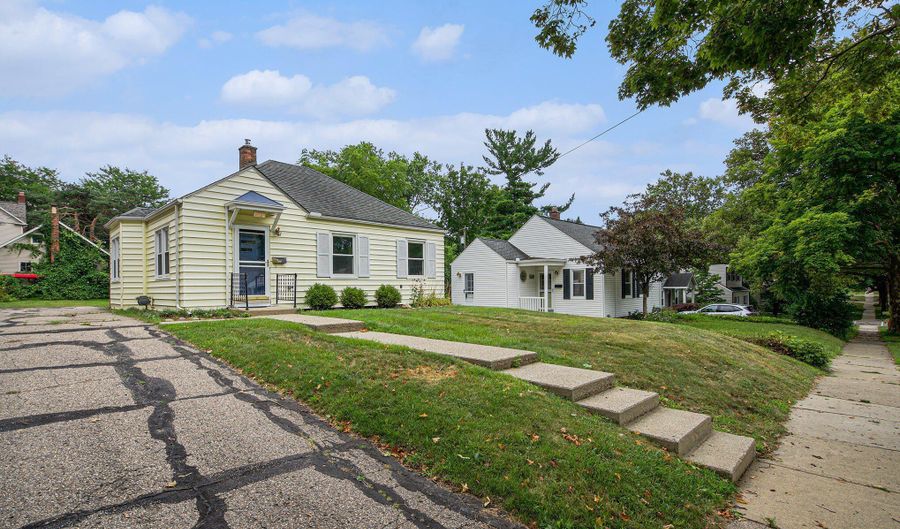 1207 Prescott Ave, Ann Arbor, MI 48103 - 2 Beds, 1 Bath
