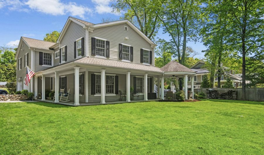 2 Knollwood Ln, Darien, CT 06820 - 4 Beds, 4 Bath