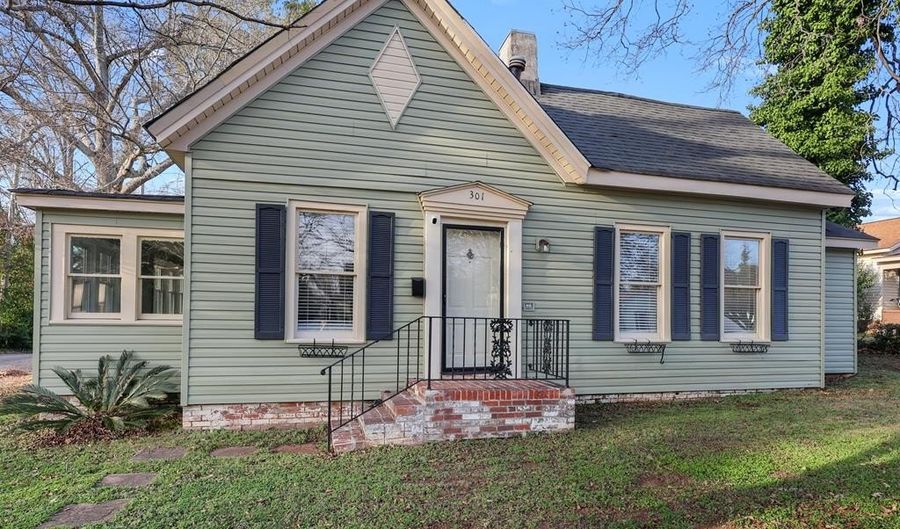 301 Magazine St, Abbeville, SC 29620 - 2 Beds, 2 Bath
