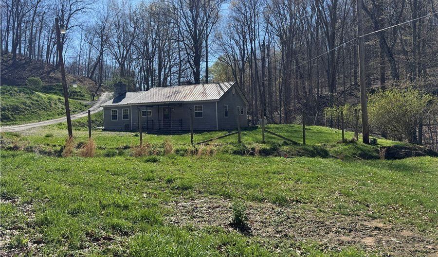 92 Frank Fork Rd, Alkol, WV 25501 - 3 Beds, 2 Bath