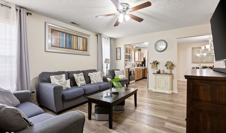 8203 Lake Tree Ln, Indianapolis, IN 46217 - 4 Beds, 2 Bath