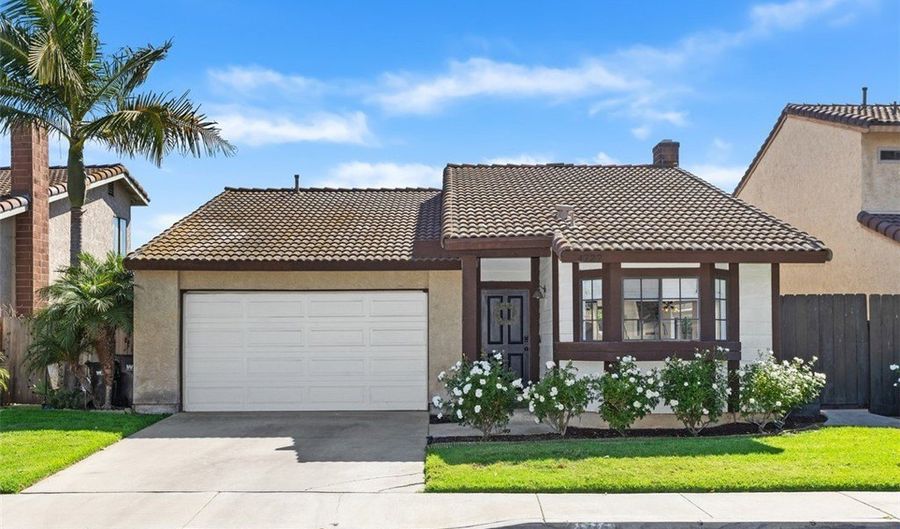 4727 Mayflower Way, Oceanside, CA 92057 - 2 Beds, 2 Bath