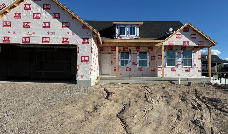 6540 Crown Cres, Ammon, ID 83406 - 3 Beds, 2 Bath