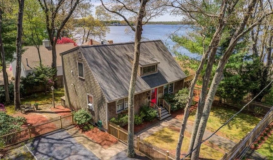 74 Acre Ave, Barrington, RI 02806 - 3 Beds, 2 Bath