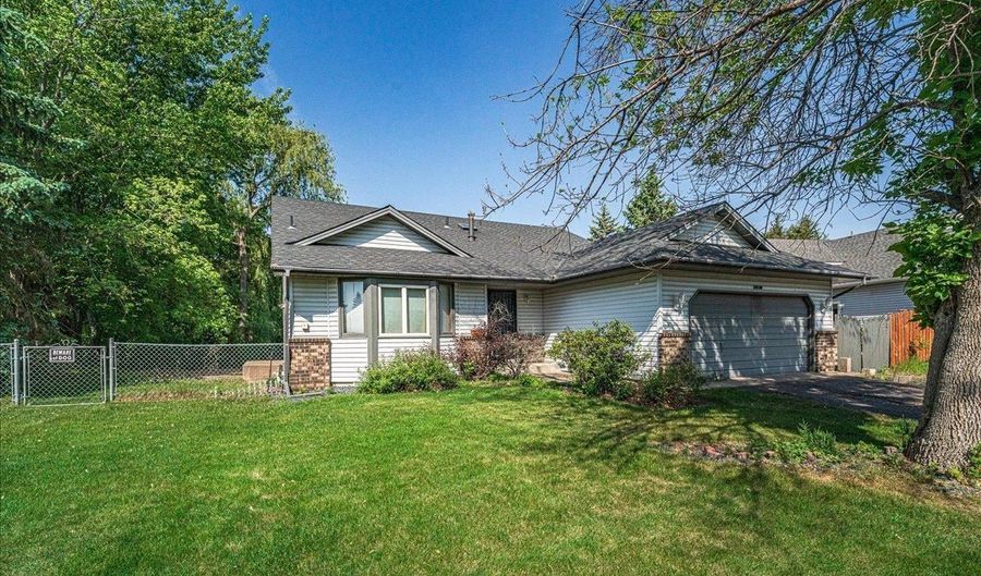 13638 Hidden Creek Dr, Andover, MN 55304 - 4 Beds, 2 Bath