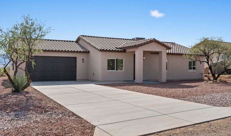 1832 Via Nevada, Rio Rico, AZ 85648 - 3 Beds, 2 Bath
