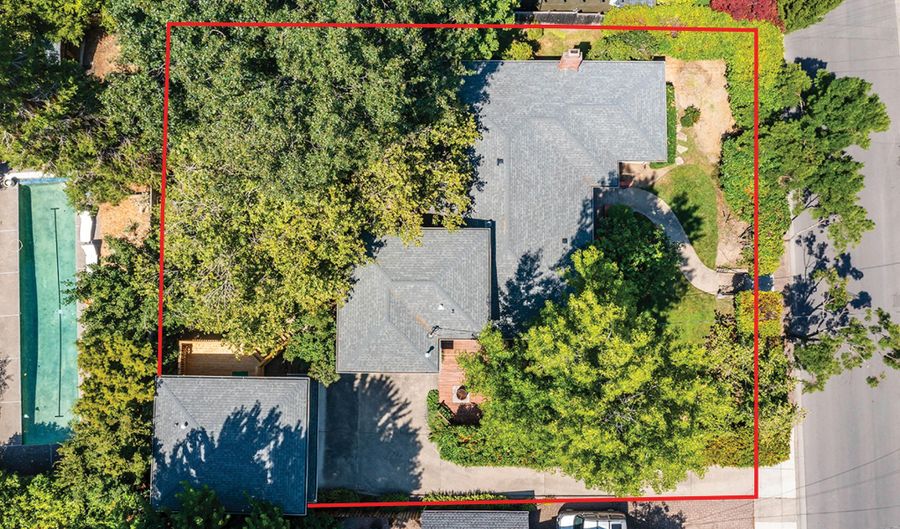 107 Granite St, Ashland, OR 97520 - 4 Beds, 3 Bath