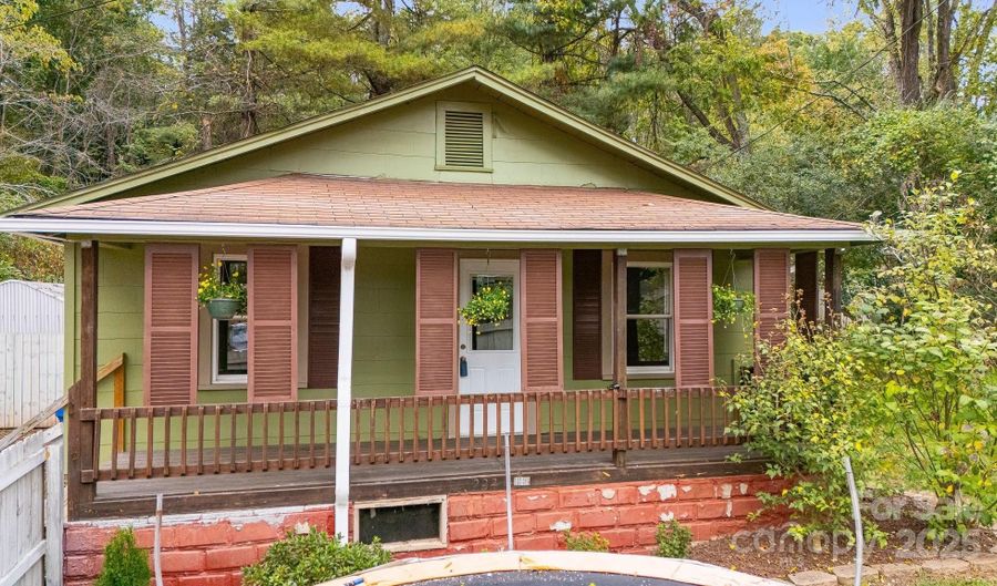 222 Glendale Ave, Asheville, NC 28803 - 2 Beds, 1 Bath
