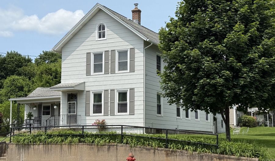 186 W Washington St, Bristol, CT 06010 - 5 Beds, 2 Bath