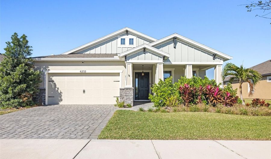 6232 SEA AIR Dr, Apollo Beach, FL 33572 - 4 Beds, 2 Bath