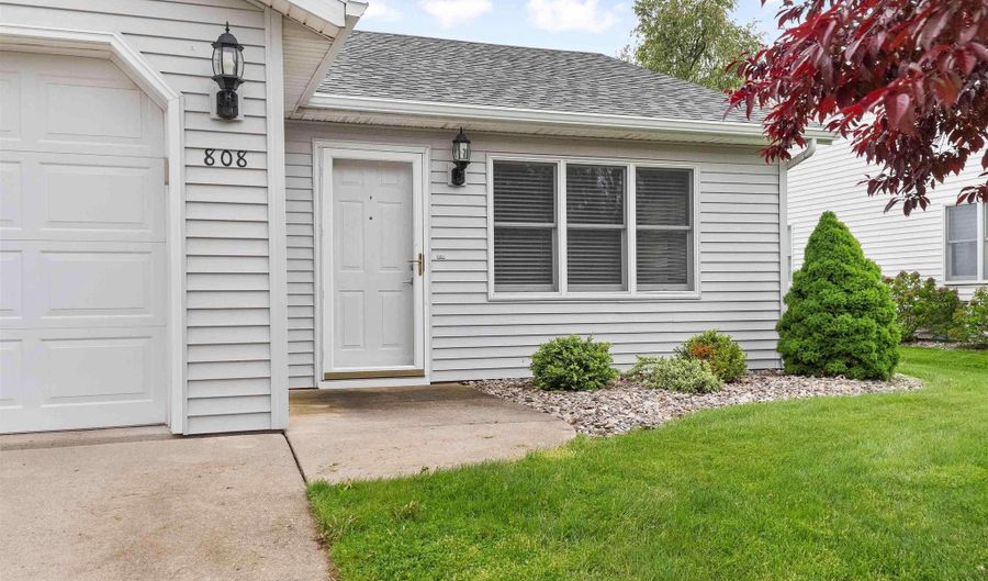 808 Apple Hill Way, Angola, IN 46703 - 2 Beds, 2 Bath