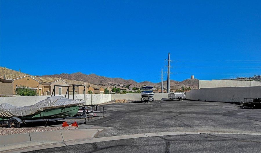 663 Florence Dr, Boulder City, NV 89005 - 2 Beds, 3 Bath