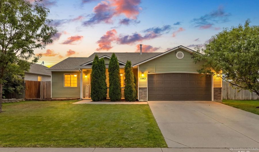 11863 Edgemoor St, Caldwell, ID 83605 - 3 Beds, 2 Bath