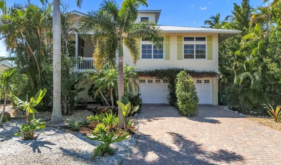 311 IRIS St, Anna Maria, FL 34216 - 3 Beds, 2 Bath