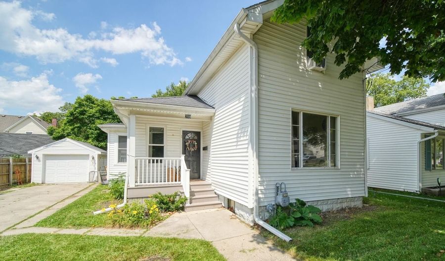709 E Front St, Adrian, MI 49221 - 2 Beds, 1 Bath