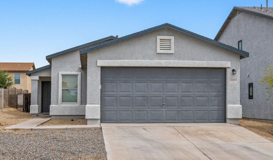1098 W Vuelta Las Verdolagas, Sahuarita, AZ 85629 - 3 Beds, 2 Bath