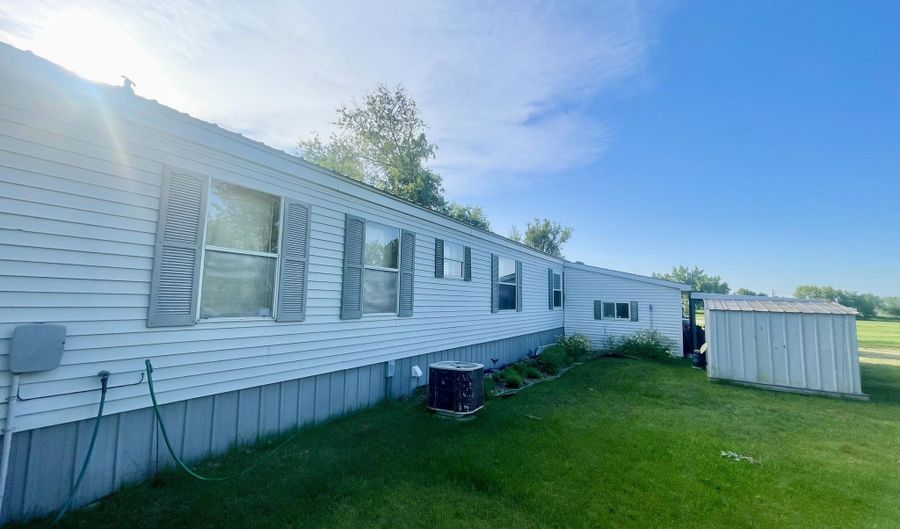 4083 S 1st Ave, Bowdle, SD 57428 - 3 Beds, 2 Bath