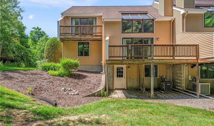 80 Fisher Rd 50, Cumberland, RI 02864 - 2 Beds, 3 Bath